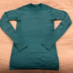 Lululemon long sleeve shirt, size 6
